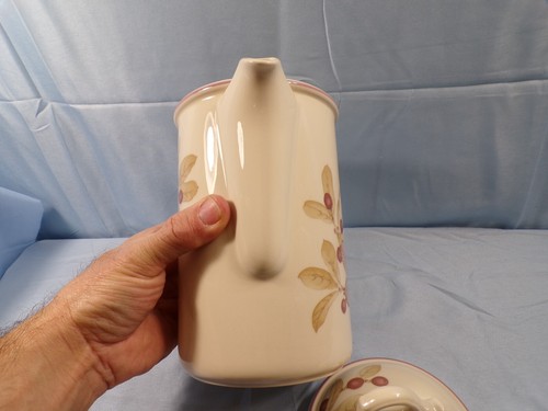 Wedgwood Chestnut Coffee Pot - Picture 5 of 11