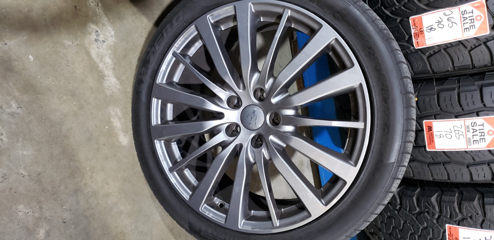 Pirelli PZero Tires 245/45 R19 275/40 R19 Maserati Ghibli 19in Rims