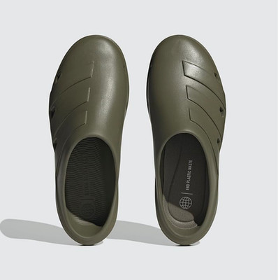 Adidas Unisex-Adult Adicane Clog Women Size 5/Men Size 4, Olive Strata