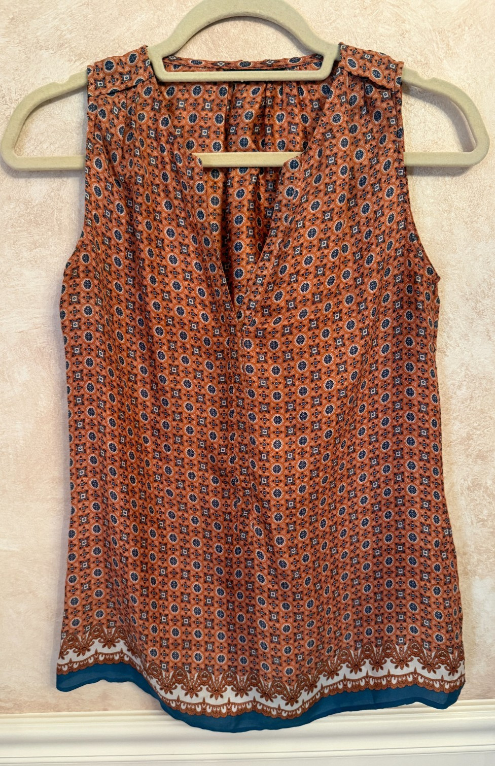 Massimo Dutti Sleeveless 100% Silk Petite Medallion Print Top Blouse Size XS