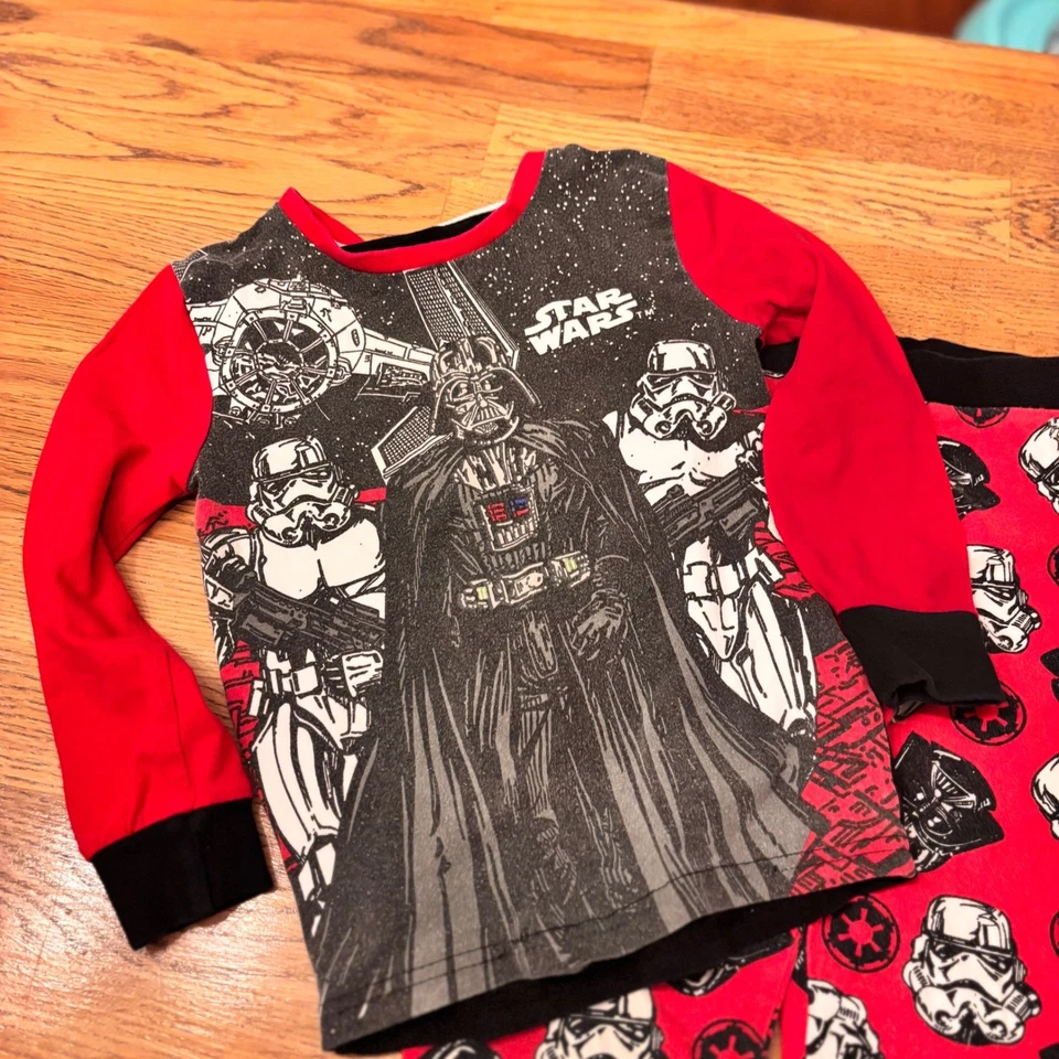 Juego de pijama para niños Star Wars Darth Vader Stormtrooper manga larga rojo negro talla 6 Foto 2 de 4