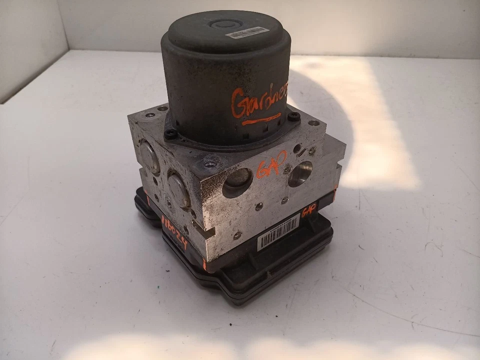 Bomba ABS con crucero adaptativo para Kia Cadenza 2014 2015 2016 Foto 2 de 4