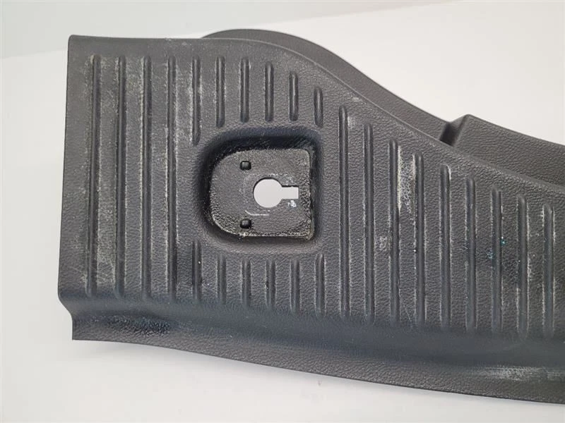 Chevrolet Trax 2016 16 placa de umbral de maletero negro Foto 4 de 4