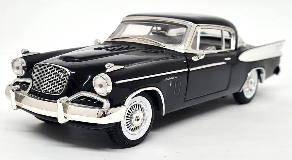 Anson 1/18 - Studebaker Golden Hawk 1957 Black Diecast Scale Model Car - Image 4 of 4