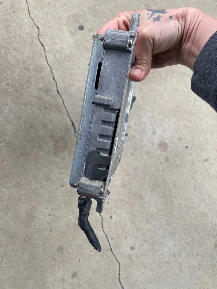 2000-02 捷豹 S 型 S 型 3.0 前电子模块 XW4T13B525 原始设备制造商 二手 — 第 4/4 张图片