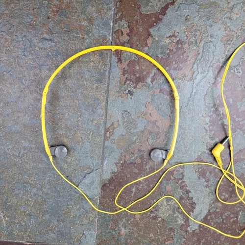 Cuffie vintage Sony Walkman Sports MDR-A15 stereo dinamico pieghevoli compatte FUNZIONANTI - Foto 2 di 13