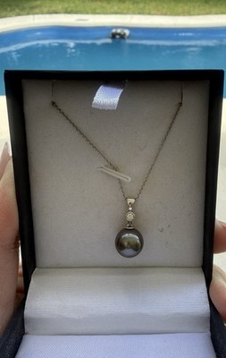 Halskette mit Tahitiperlen und Diamanten