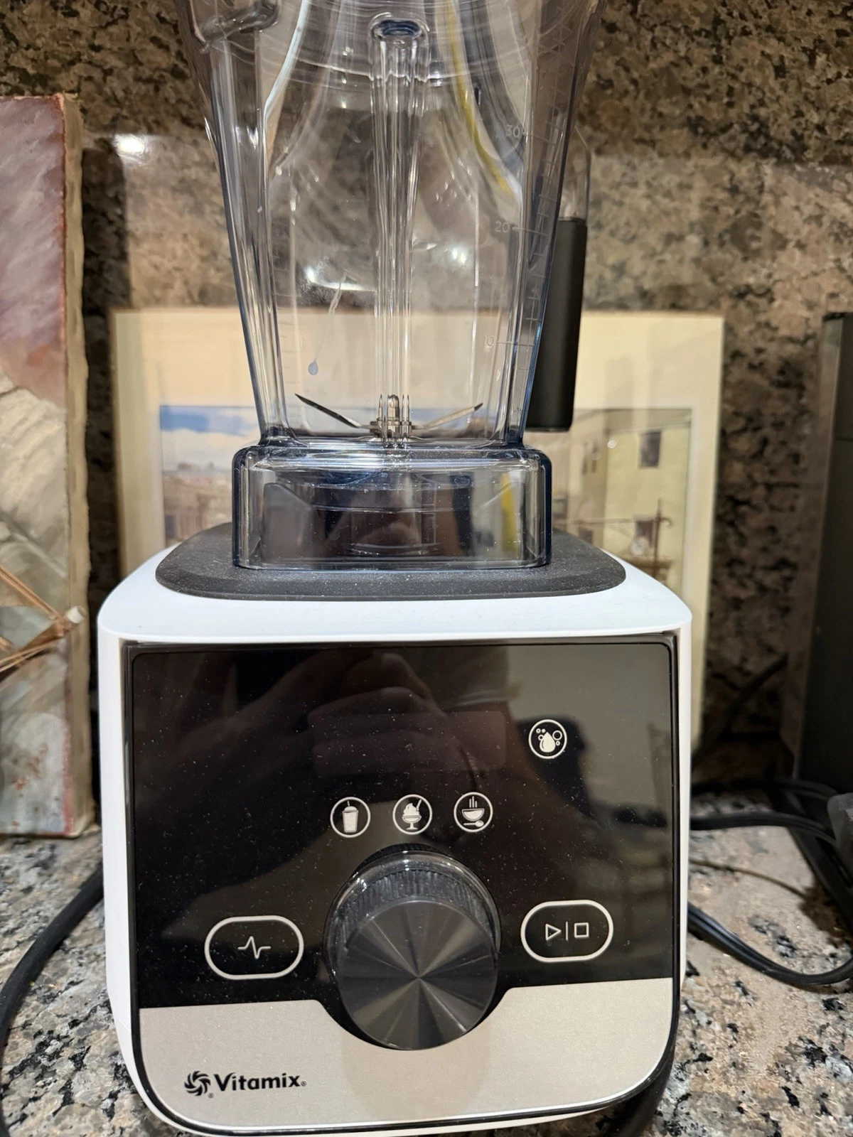 Vitamix Ascent X3 Professional Countertop Blender with 48 Oz Container, White
