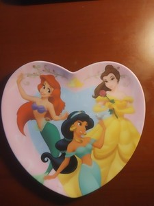 DISNEY PRINCESS HEART SHAPED MELAMINE PLATE-ARIEL-JASMINE-BELLE