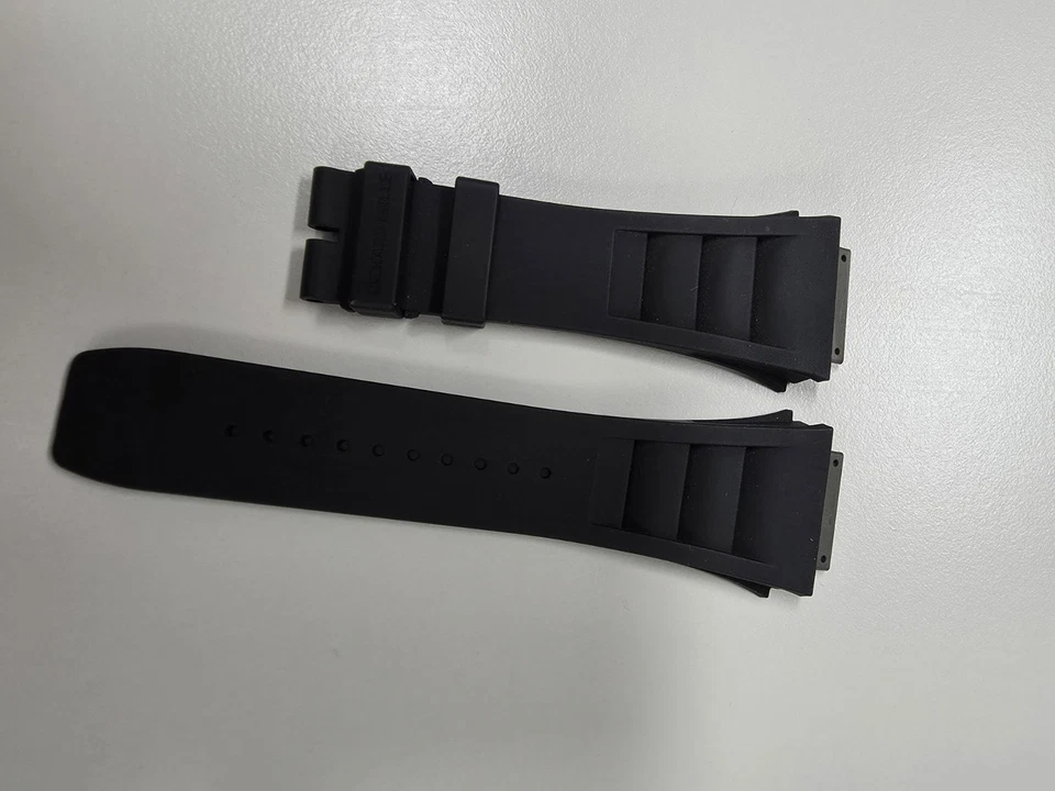 Original Richard Mille RM011 schwarzes Kautschukband Original-Zubehör-Hersteller - authentisch - Bild 1 von 4