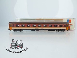 MV821 ESCALA N ROCO 24368 COCHE DE PASAJEROS 1 Cl. AA 10152 ESTRELLA RENFE