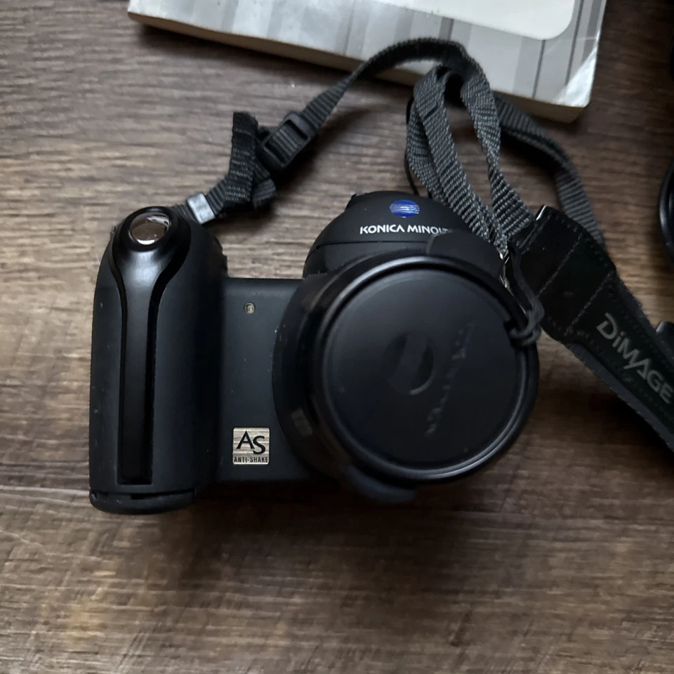 Konica Minolta DiMAGE Z5 5.0MP Digital Camera - Black TESTED w/ Charger & Manual - Image 2 of 4