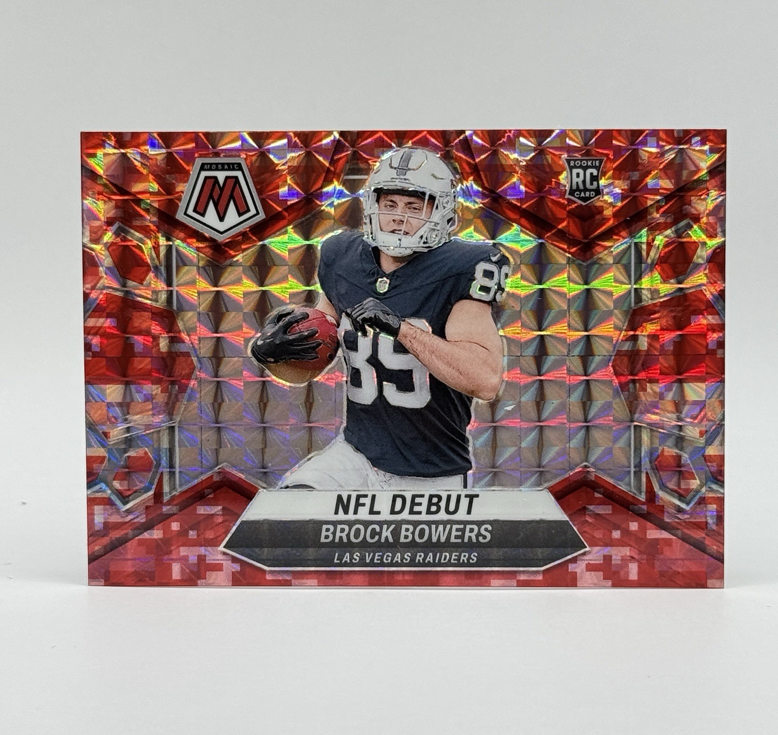 2024 Panini Mosaic Brock Bowers #286 Red Mosaic RC NFL Debut
