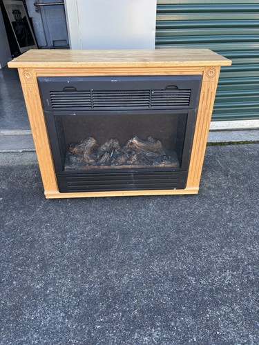 AMISH crafted HEAT SURGE Light Oak Roll N Glow Electric Fireplace MODEL X23A