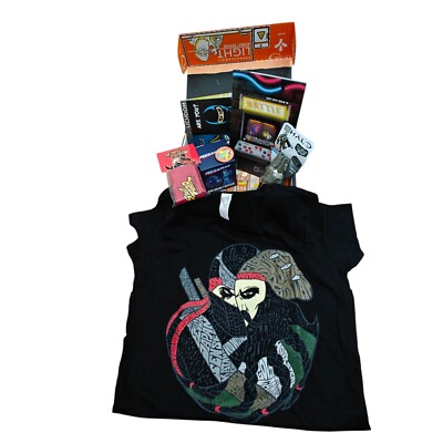Loot Crate November 2014 Battle Box Pirates Ninja Shirt Street Fighter Halo NEW