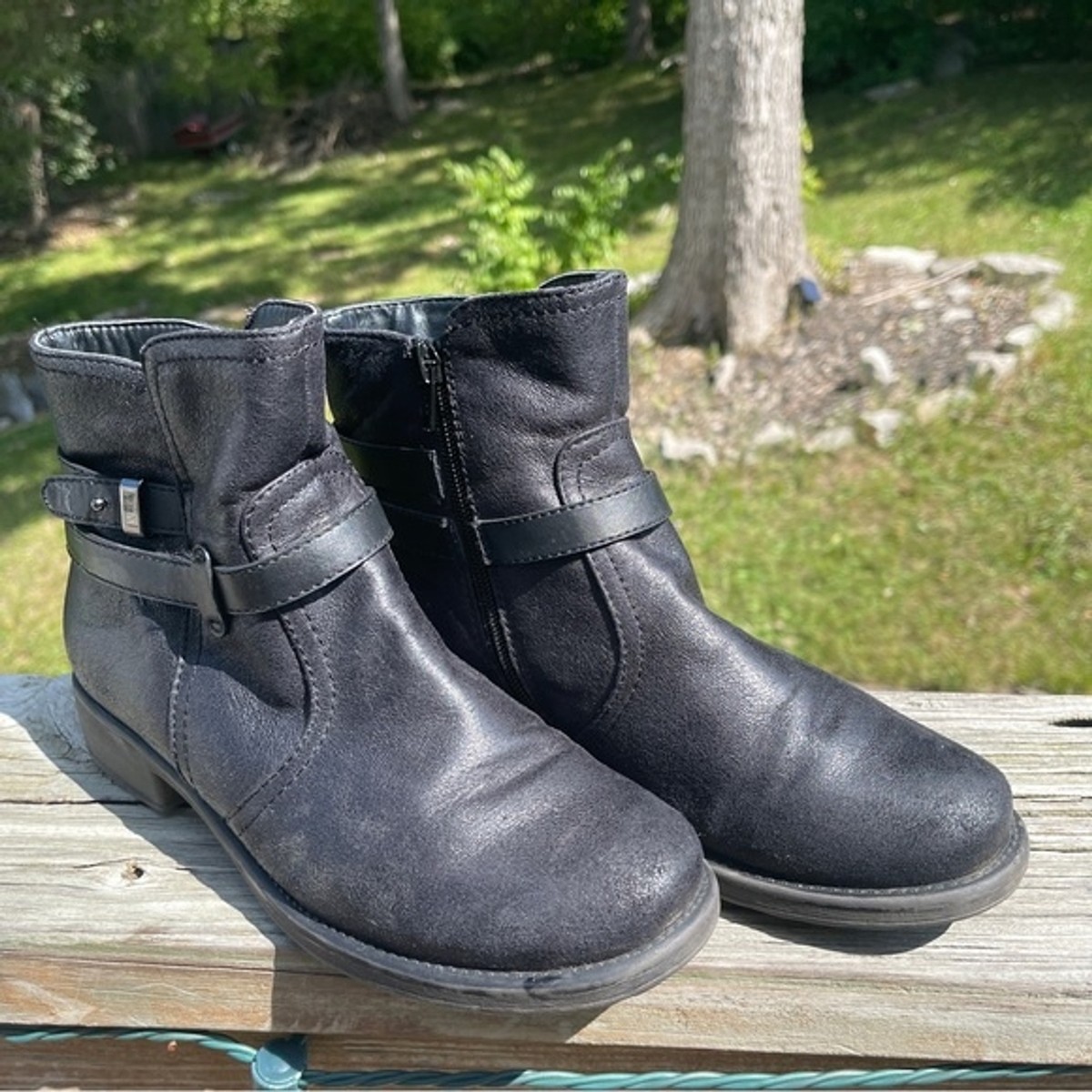 Bare Traps Saint Women Round Toe Boots Size