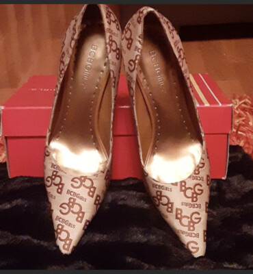 BCBG Girls Logo Gold!Tan Heels Fabric Size B BCBG Shoes Pumps Pointed  Toe