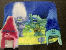 Hoodiwinks DreamWorks Trolls Cozy Hats & Throw Cape Blanket Wrap 3 piece Set