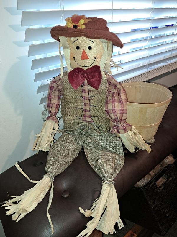Scarecrow Figure w/ Basket Home Decor Shelf Sitter ~ Burton & Burton * Brand New