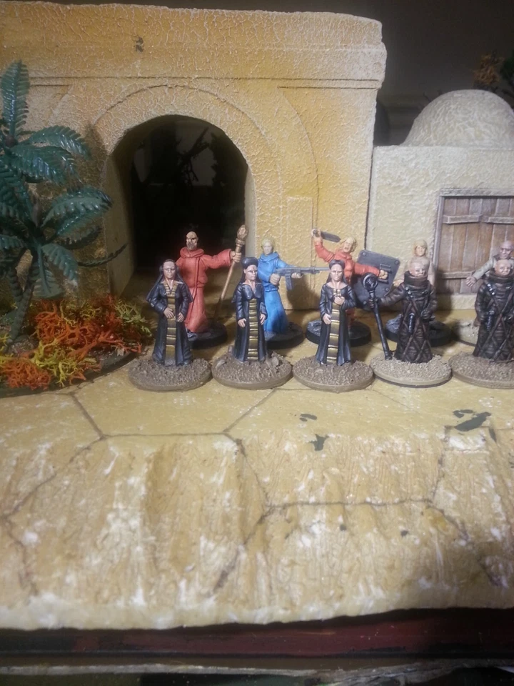 28mm Ancients Future Scifi Dune well painted & based x 12 figures. - Image 3 of 4