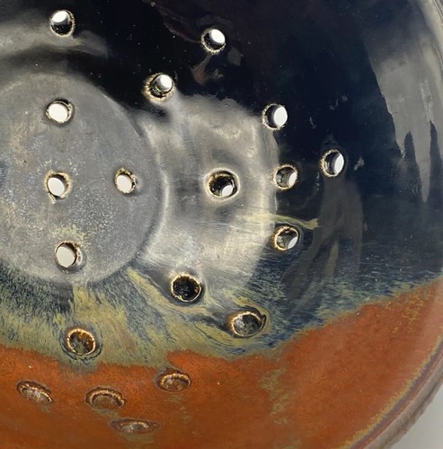 Kunstkeramik Beerenschale Sieb handgefertigt signiert Küchensieb - Bild 9 von 11