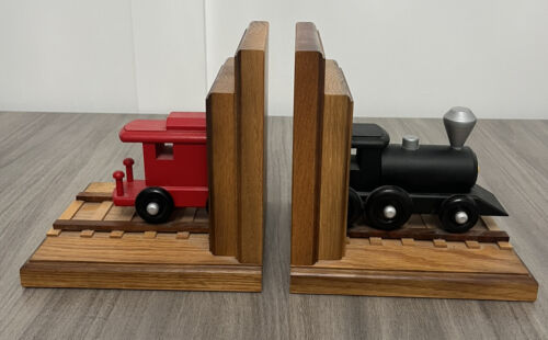 Amish Hand Crafted Wood Train Book Ends Engine Caboose  W/ Track Great Condition - Picture 1 of 10