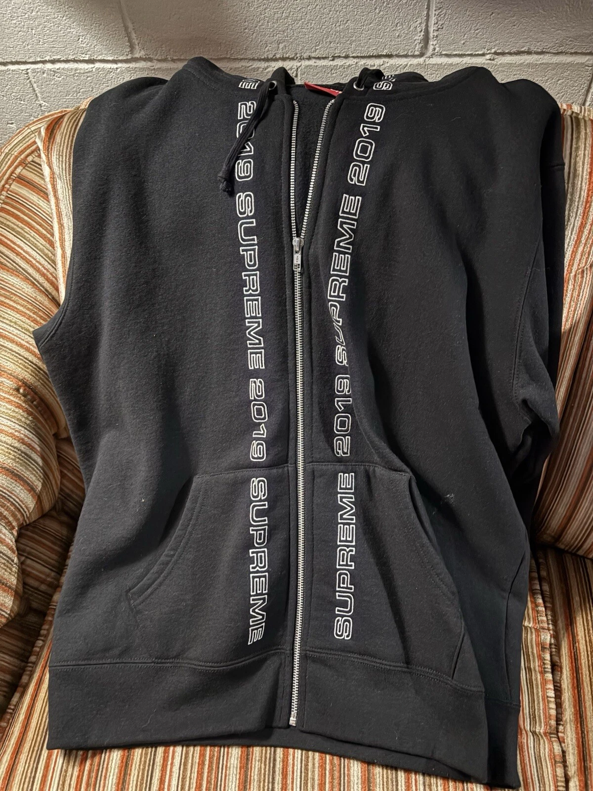 Felpa con cappuccio Supreme Large Zip 2019 NYC Noah Carpet Company rara