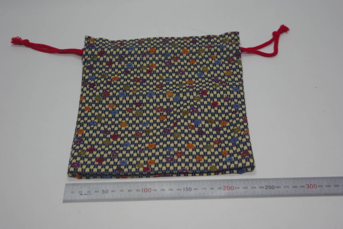 Hot spring drawstring pouch, flower arrowhead pat… - image 2