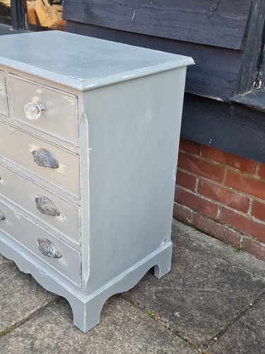 Vintage Grey Hand Painted Distressed Chest of drawers Bedside 5 Drawers - Picture 2 of 9