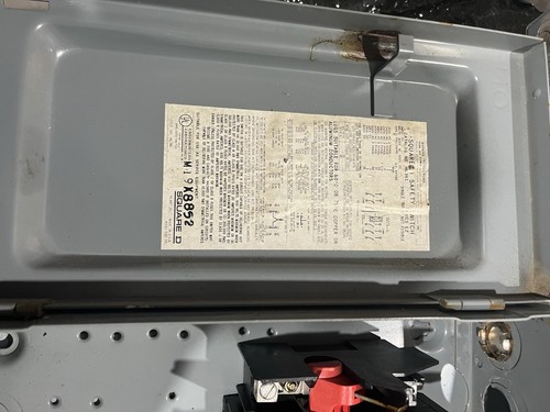 Square D HU361 Heavy Duty Safety Switch Disconnect 3 Pole 3 PH 30A 600V B 987 - Picture 2 of 4