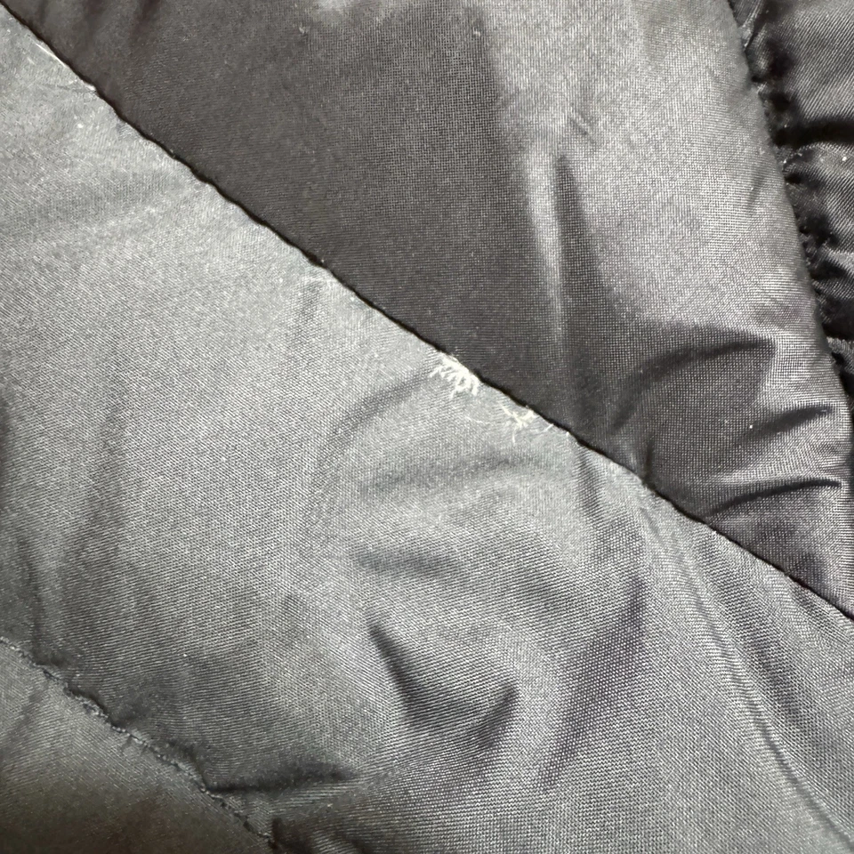 Chaqueta de plumón de ganso Lululemon Fluffin para mujer talla 6 negra Foto 3 de 4