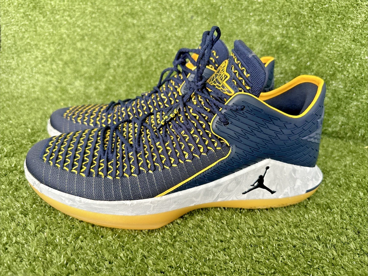 Men\'s Blue 32 Low Michigan Wolverines Nike Michigan Wolverines AIR JORDAN 32 Low Size 9.5 | eBay main image 2