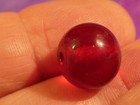 ANTIQUE OX BLOOD RED PEKING GLASS MANDARIN COURT CHINESE ROUND BEAD 12.7 MM — photo 3