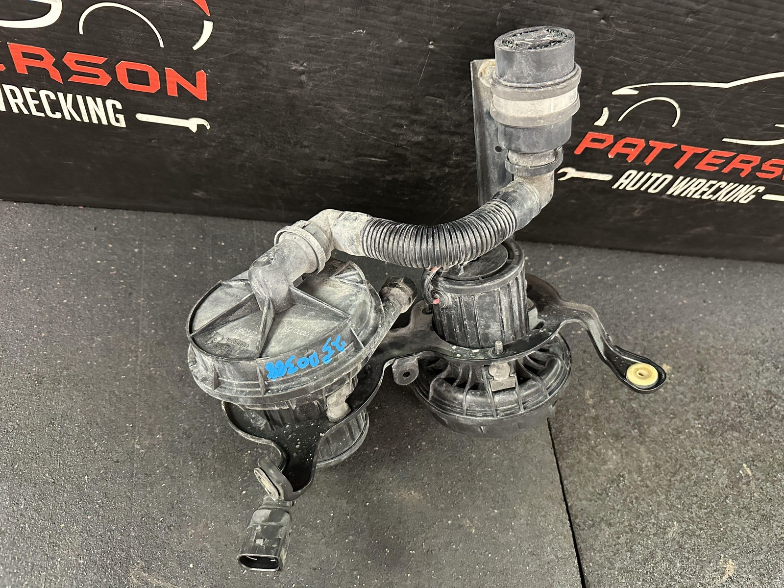 03-12 BENTLEY CONTINENTAL 6.0 SECONDARY AIR INJECTION SMOG PUMP 3W0131083B
