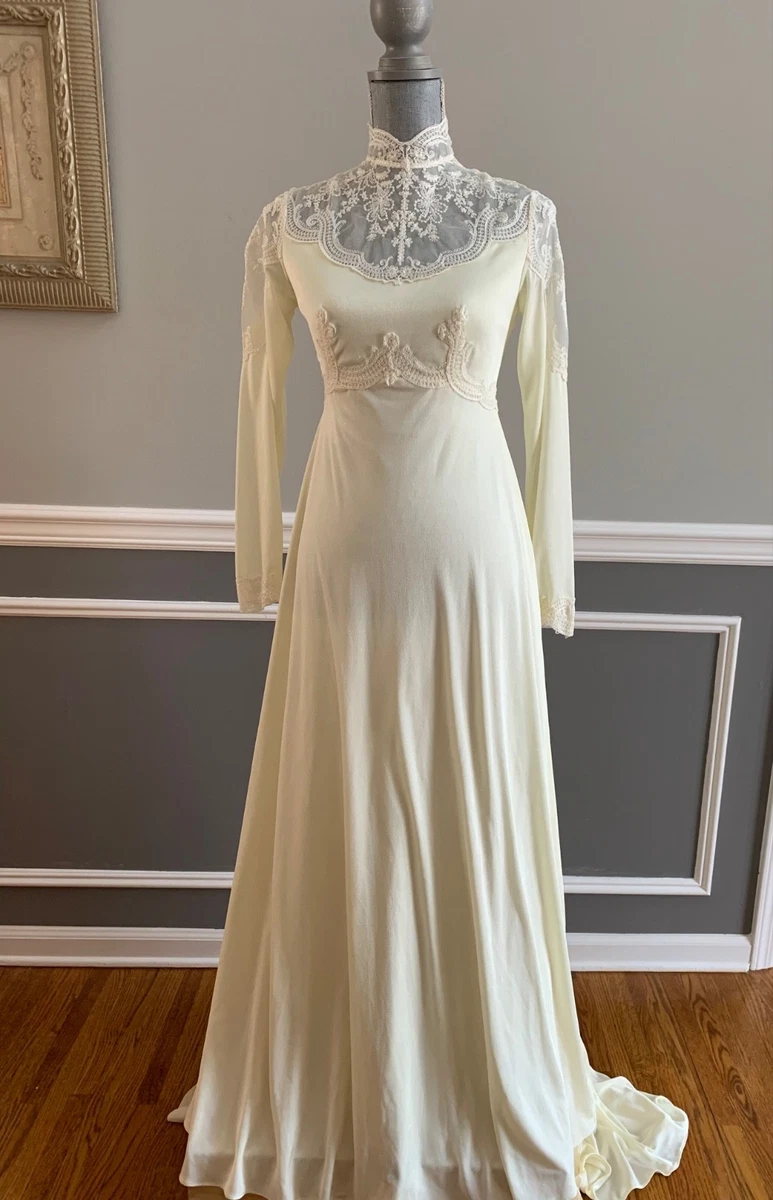 chinese dress ladies Vintage Lace White Wedding Dress with Illusion Sleeves – loveangeldress