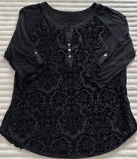 Nine West Women’s Black 3/4 Sleeve Top with Velvet Pattern Roll Sleeve Medium