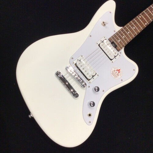 Bacchus BST-650 Stratocaster Type Electric Guitar with Bacchus BST-650 Stratocaster Type Electric Guitar with