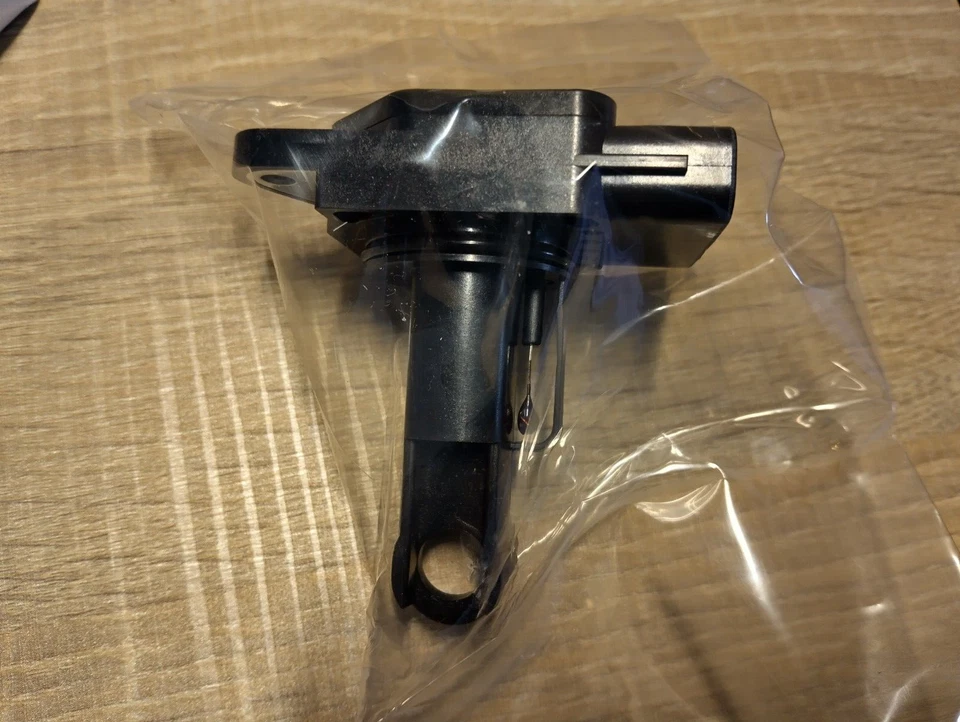 Subaru genuine brand-new air flow meter 22690AA310 Fits Impreza, Legacy - Image 3 of 3