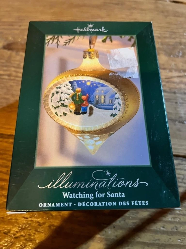 Hallmark Keepsake Ornament 2005 Watching for Santa Illuminations Panorama Claus
