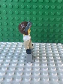 LEGO Baron Von Barron Minifigure Pilot Brown Helmet Google 5928 adv004 EUC C16-3