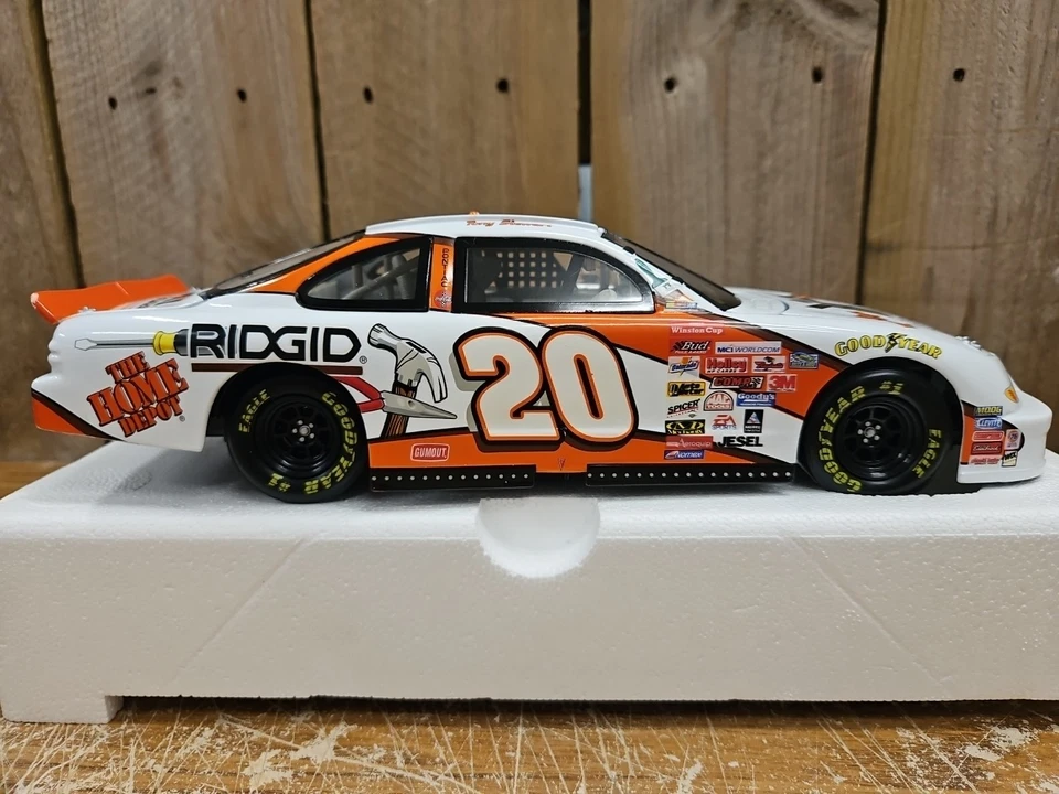 Action #20 Tony Stewart Habitat for Humanity 1:18 1999 Home Depot Stock Car - Image 4 of 4