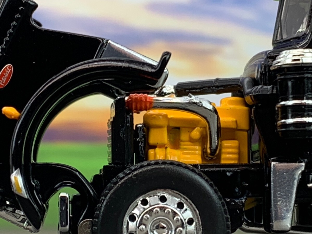 Modellino DCP 1/64 Peterbilt 359 Rosso Con Rimorchio Triasse Smithco - Diecast