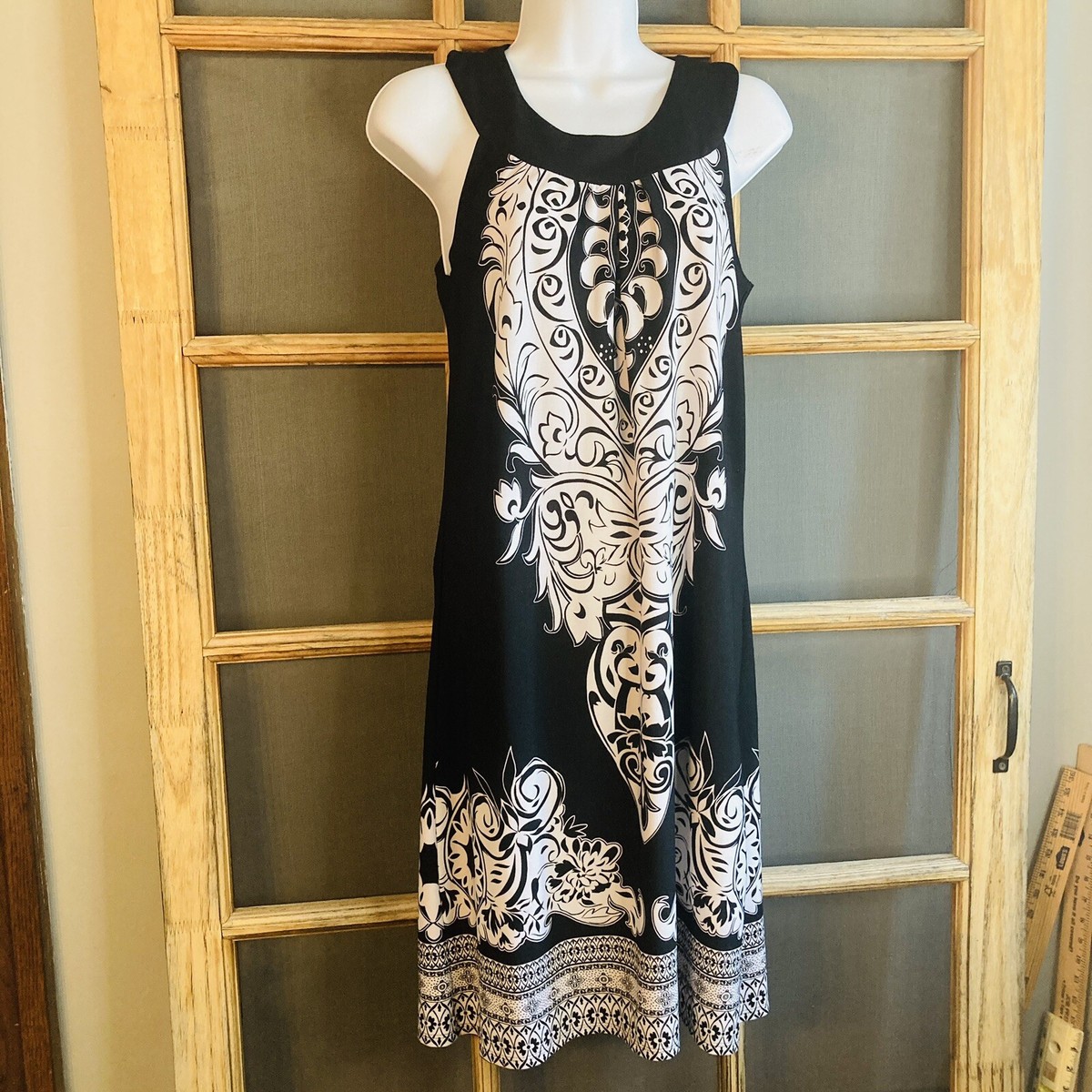 Valerie Stevens Petite Woman's Black White Dress Size PS, 17