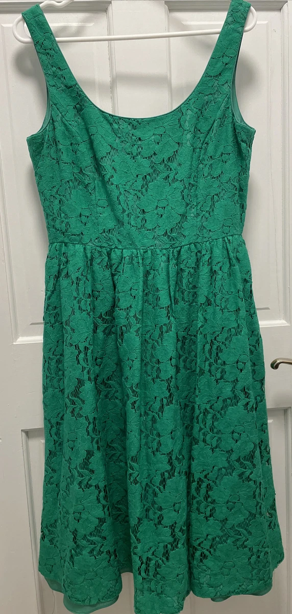 Kelly green lace clearance dress