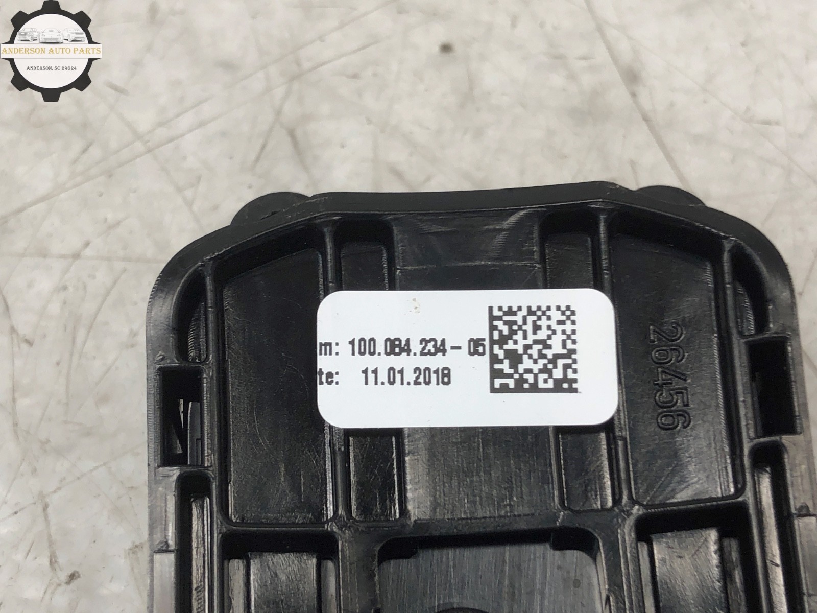 2017-2020 MASERATI LEVANTE AWD AUTOMATIC TRANSMISSION GEAR SHIFTER SELECTOR OEM