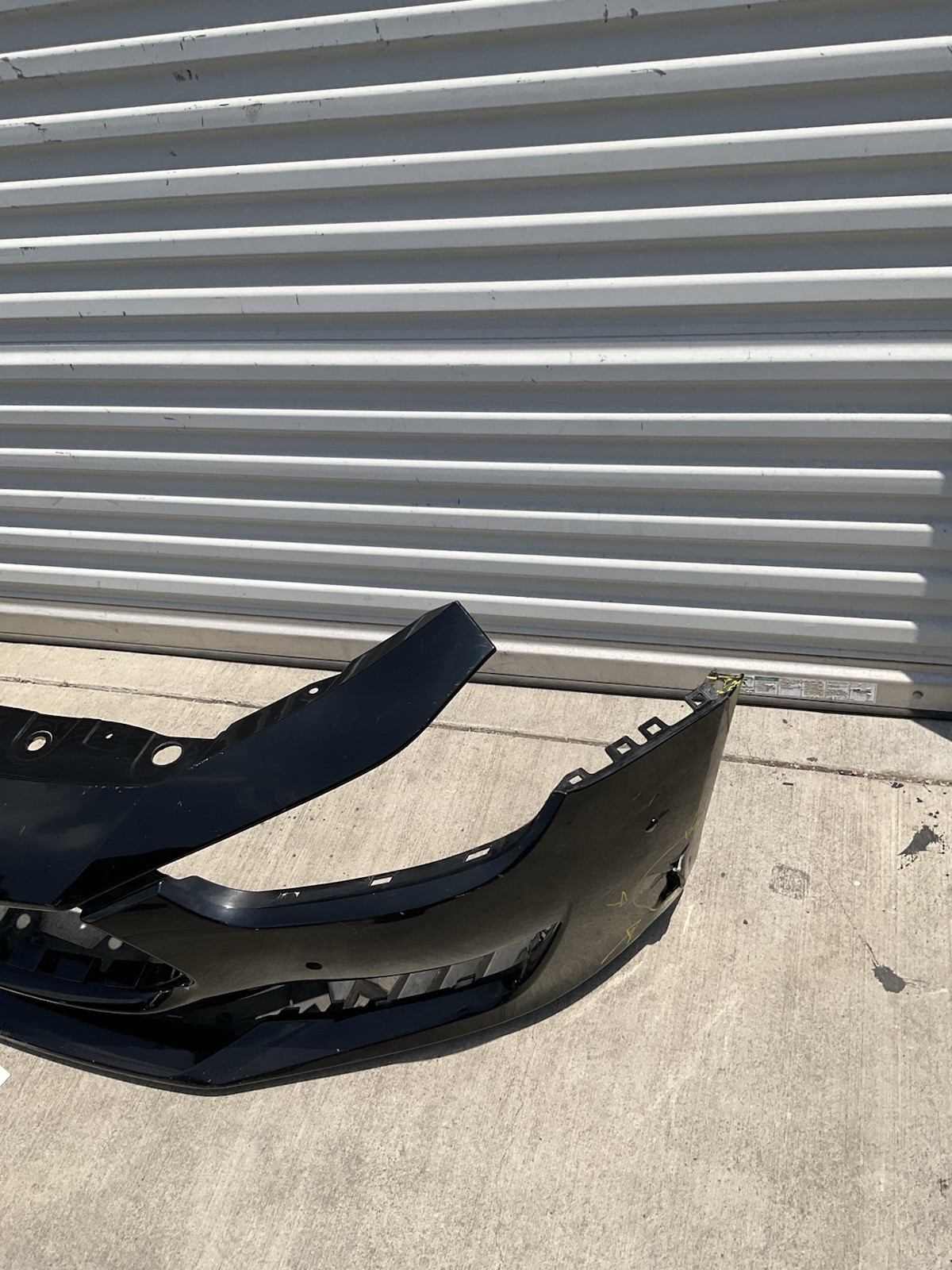 Maserati Ghibli 2018-2021 Front Right Bumper