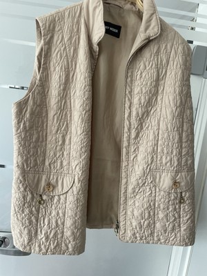 W Neu Gerry Weber Stretch Weste ärmellos Jacke 44 XL Steppweste Beig Kostümweste