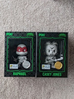 Thrilljoy PiX! TMNT Casey Jones/Raphael Chase Set- SDCC sticker 2026 W Protector