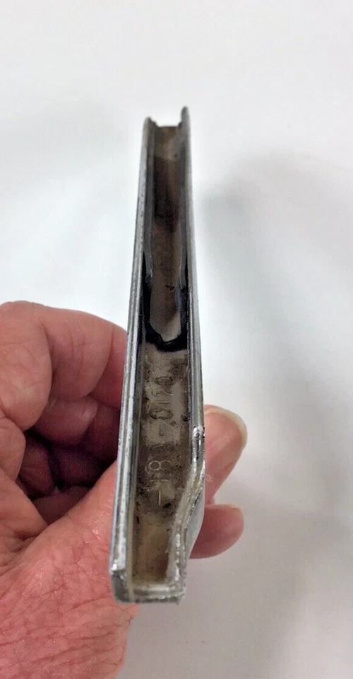 Camión Dodge Plymouth Trail Duster Ramcharger 1979 100 200 300 marco de ventana de ventilación Foto 4 de 4