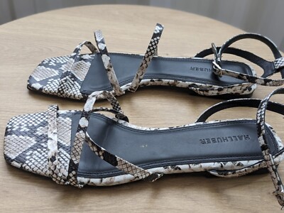 Damen Sandalen  Hallhuber echtes Leder mit Schlangenmuster Gr. 39 ungetragen
